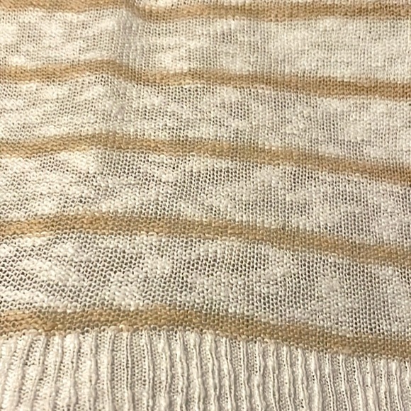 Gap Sweater Size Small- White and Beige Stripe - Picture 7 of 15